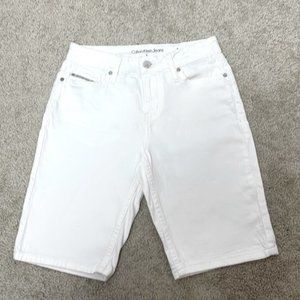 Calvin Klein Jeans White City Shorts, Bermudas, Size 2